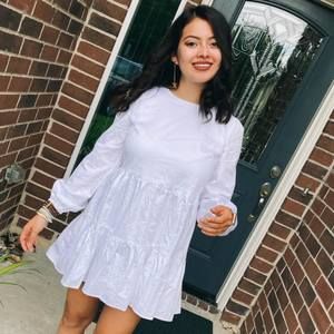 Meet your Posher, Iliana